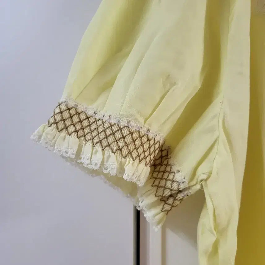 [SOLD OUT] 미국빈티지 여성 잠옷 노란색 레이스