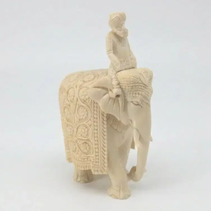 [BUNJANG] Genuine Ivory-Colored Indian Elephant Sculpture / 골동품 진품 조각이 뛰어난 아이보리 색상 격자무늬 인도코끼리 조각
