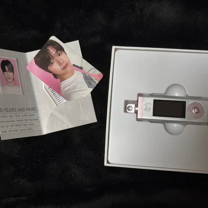 [SOLD OUT] 2025 SMTOWN 라이브 MP3 플레이어 세트(RIIZE 성찬)