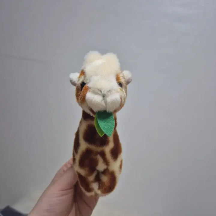[BUNJANG] Everland Giraffe Magnet Plush Toy / 에버랜드 기린 자석 인형