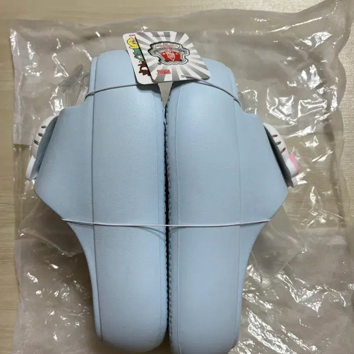 [BUNJANG] Sanrio Hello Kitty Platform Sandals Slippers (Sky Blue, 230) / 산리오 헬로키티 통굽 하늘색 샌들 슬리퍼 230 하늘색 새상품
