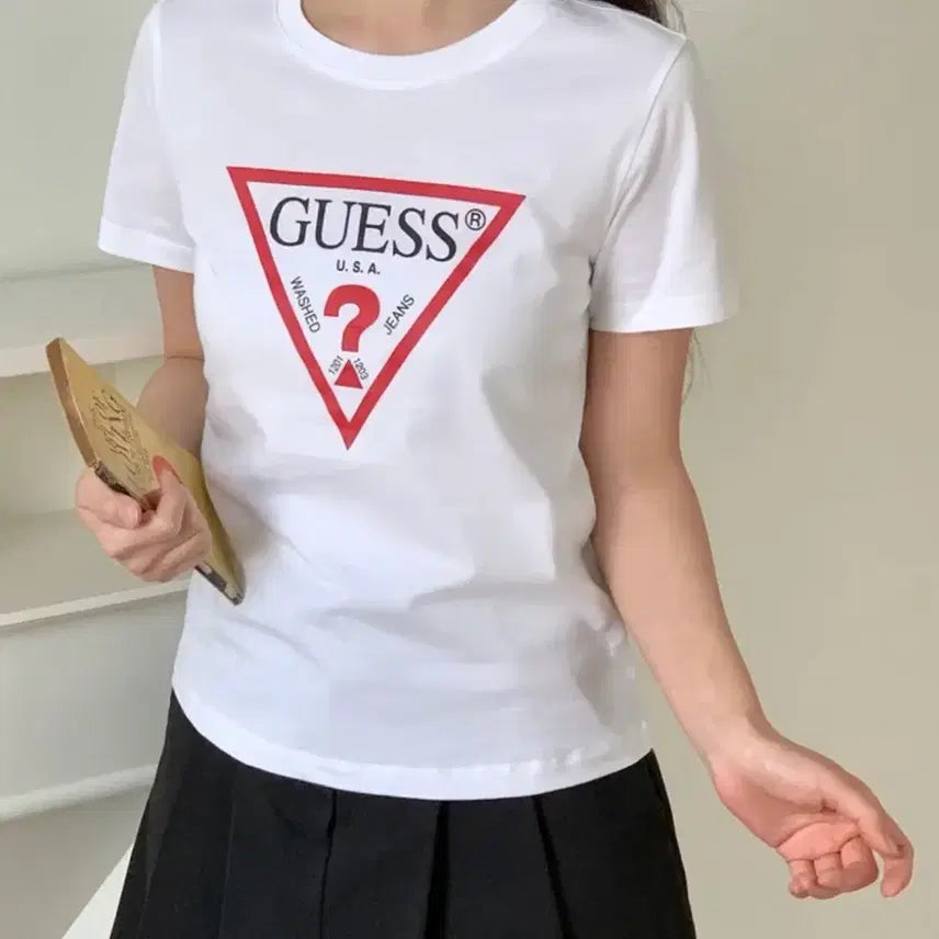 [BUNJANG] Guess Slim Fit Original Triangle Logo T-Shirt / (새상품) 게스 티셔츠 슬림핏 오리지널 삼각 로고 반팔