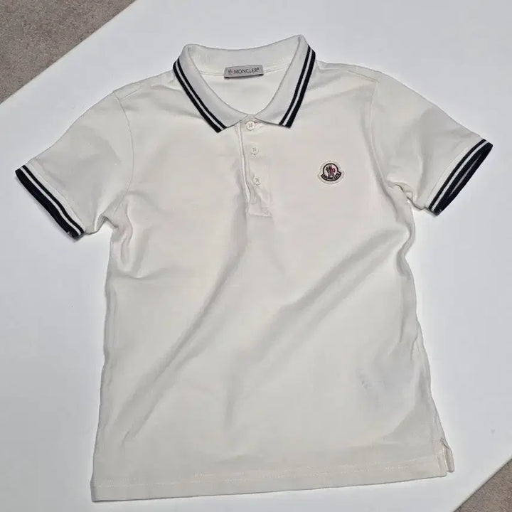 [BUNJANG] Moncler White Polo T-Shirt Size 8 (130cm) / 정품 몽클레어 화이트 카라티 8세/130cm