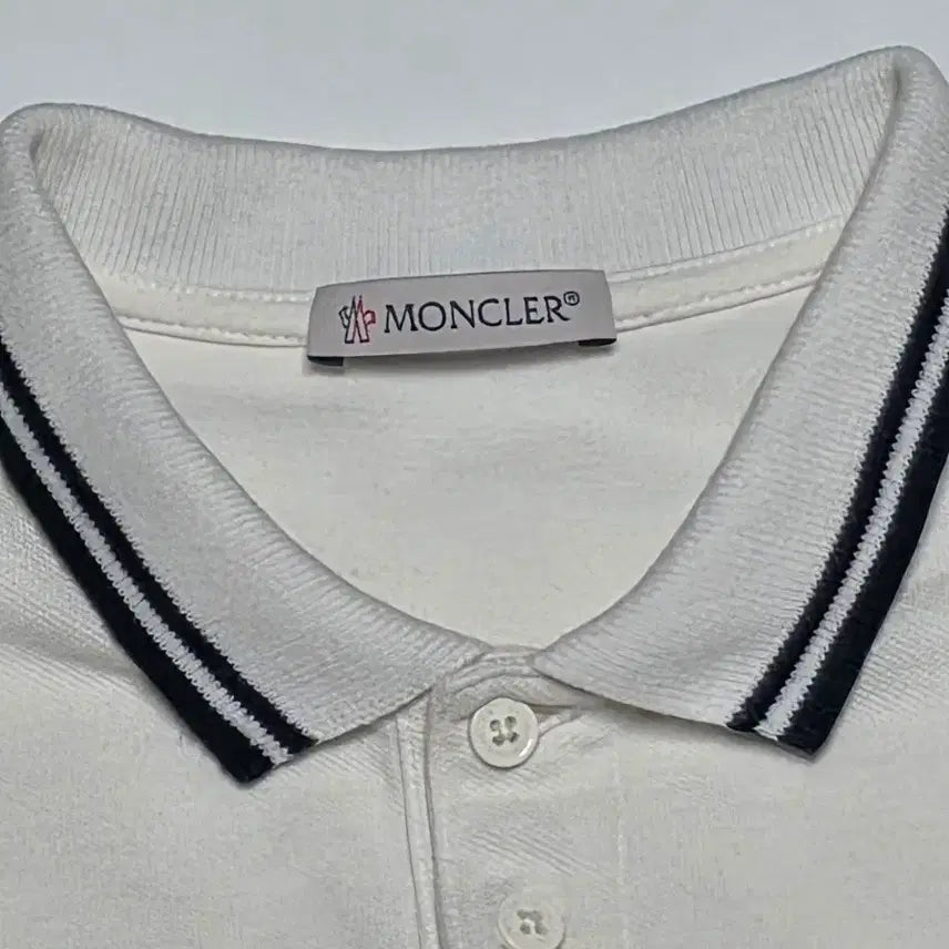[BUNJANG] Moncler White Polo T-Shirt Size 8 (130cm) / 정품 몽클레어 화이트 카라티 8세/130cm