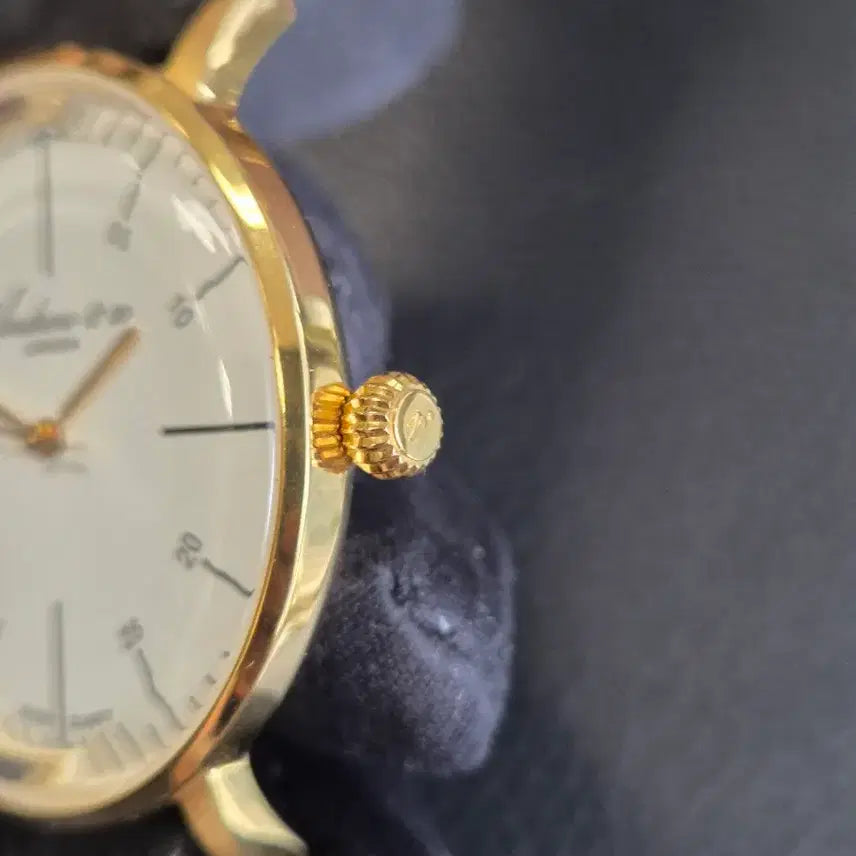 [BUNJANG] Andrew &amp; Co Swiss Quartz Gold Bezel White Dial Watch / Andrew &amp; co 런던 쿼츠 시계 새상품