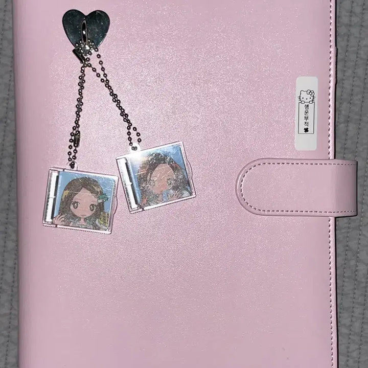 [BUNJANG] 6-Ring Binder with Heart Charm / 포카 바인더 판매