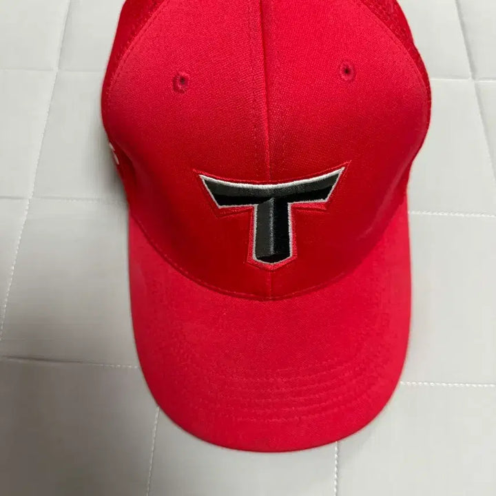 [BUNJANG] Kia Tigers 2026 Player Issued Cap / 아이앱 기아 26년 모자 선수지급용