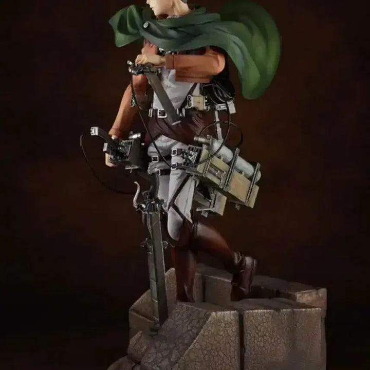 [BUNJANG] Attack on Titan Levi 1/7 Scale Figure (Unsealed) / [개봉] 풀크라 진격의 거인 리바이 1/7 피규어 + I상(벽거인)