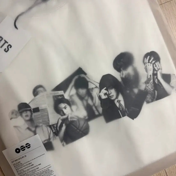 [SOLD OUT] BTS 아리랑 반팔 티셔츠 화이트 M