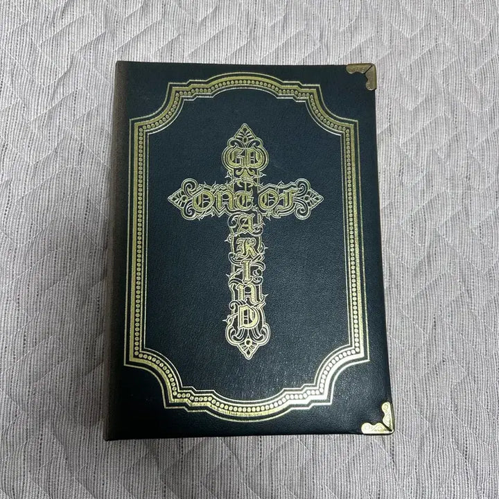 [BUNJANG] G-Dragon One Of A Kind Gold Edition Album / G-Dragon One Of A Kind 지디 원옵카 골드