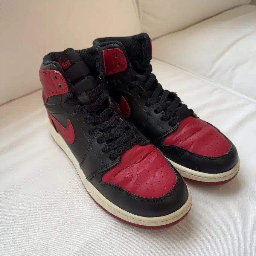 [BUNJANG] Nike Air Jordan 1 Retro High OG Bred (2013) Sneakers / 나이키 에어조던1 OG 브레드 2013