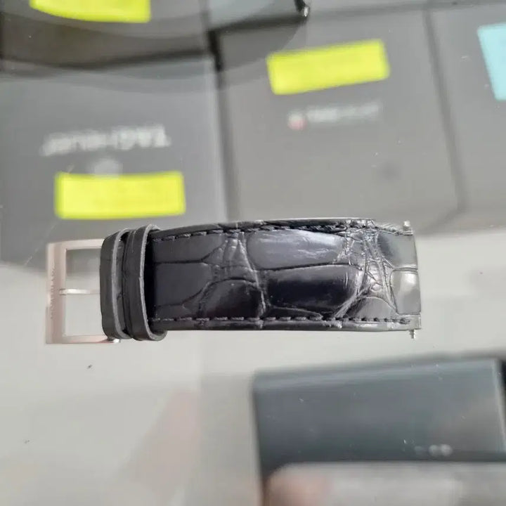 [SOLD OUT] 몽블랑 정품 악어가죽 줄과 핀버클 러그 21mm