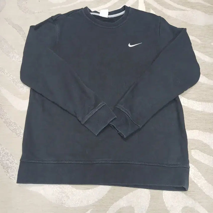 [SOLD OUT] 나이키 맨투맨 검정색