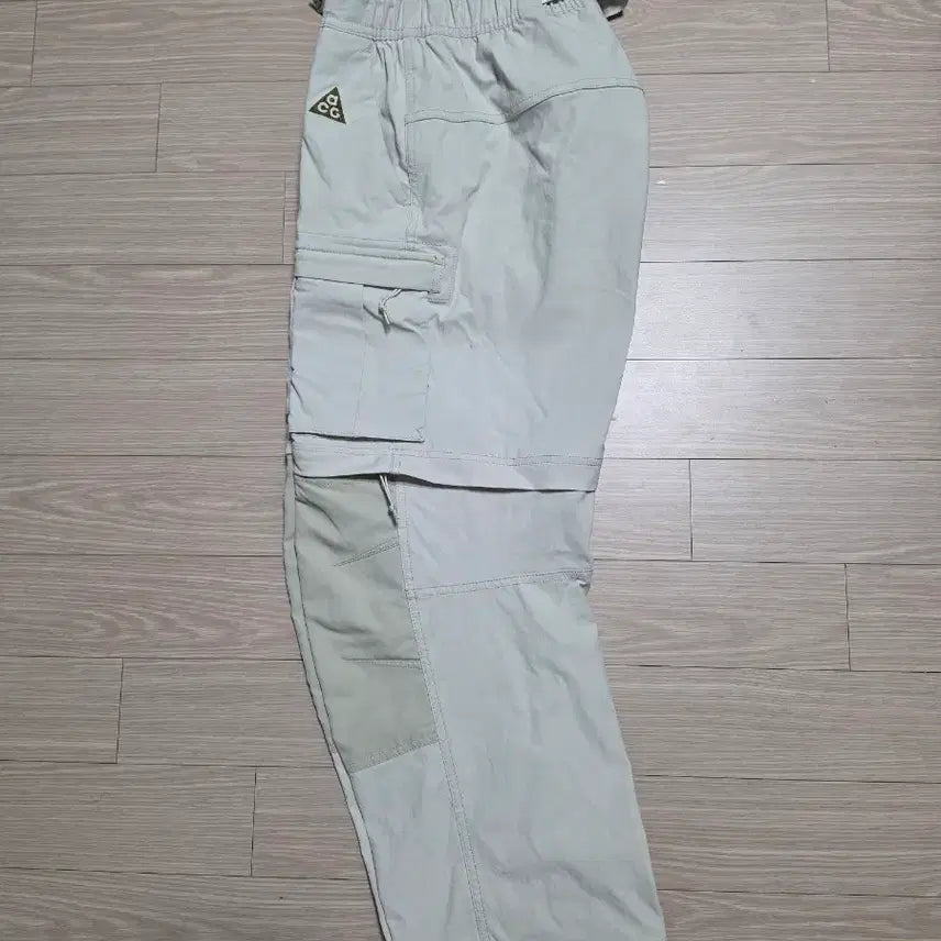 [BUNJANG] Nike ACG Smith Summit Cargo Pants Light Bone / 나이키 ACG 스미스 서밋 카고 팬츠 라이트 본 - 아시아 s