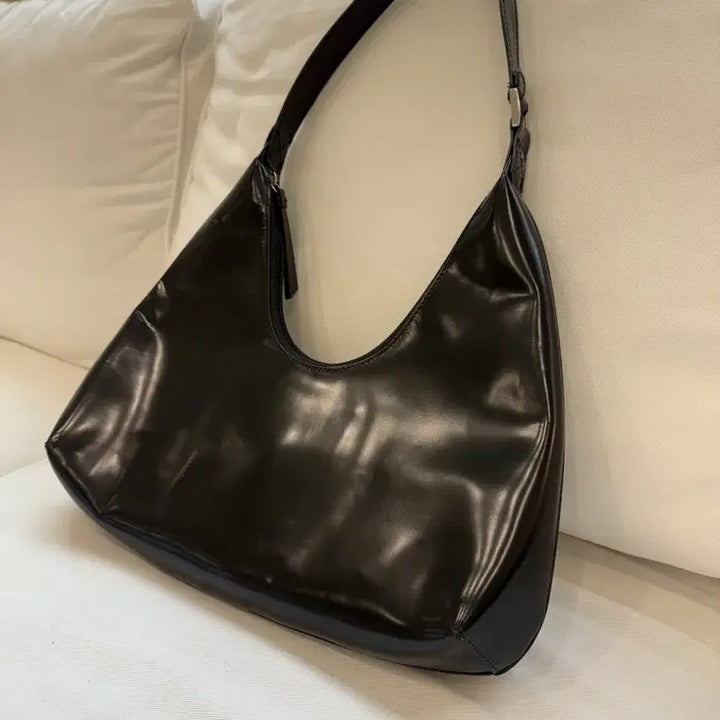 [BUNJANG] BY FAR Amber Shoulder Bag Large / 바이파 ( BY FAR ) 앰버 숄더백