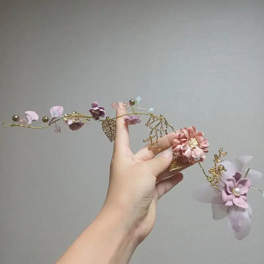 [BUNJANG] Ornate Wire, Flower, and Pearl Headpiece for Competitions / 대회용 머리장식 팔아요!