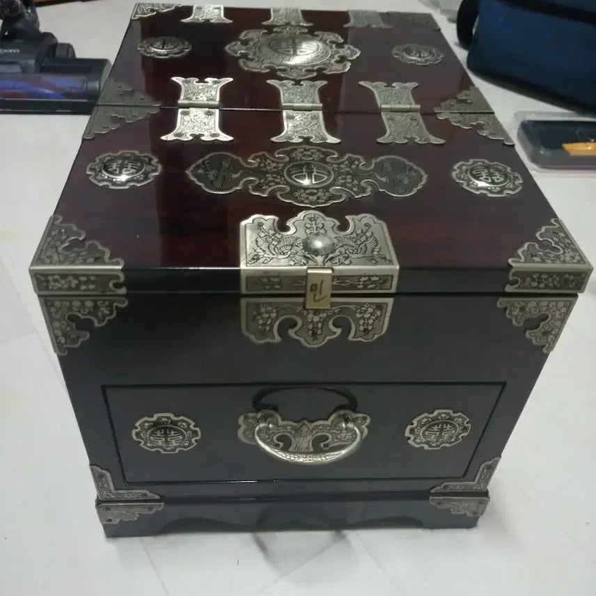 [BUNJANG] Traditional Pattern Silver Inlaid Box - Lacquerware Jewelry Box / 전통 문양 은입사 함 - 고급 나전칠기 보석함