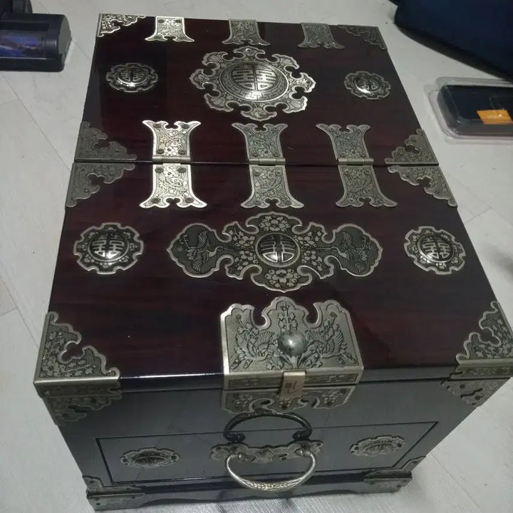 [BUNJANG] Traditional Pattern Silver Inlaid Box - Lacquerware Jewelry Box / 전통 문양 은입사 함 - 고급 나전칠기 보석함