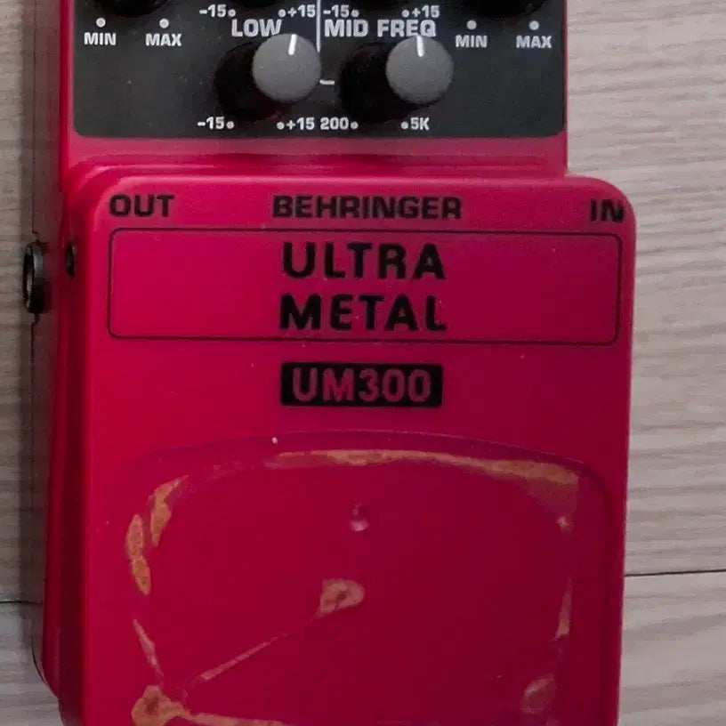 [BUNJANG] Behringer UM300 Ultra Metal Guitar Pedal Effects (Boss Metal Zone Clone) / 베링거 UM300 울트라 메탈(보스 메탈존 클론) 기타 페달 이펙터