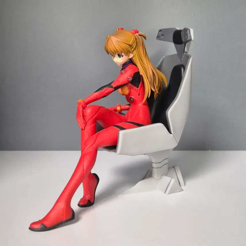 [BUNJANG] Evangelion Asuka Langley Soryu Figure with Chair / 에반게리온 아스카 피규어 girl with Chair