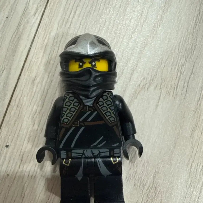 [BUNJANG] Lego Ninjago Cole ZX Minifigure / 레고 닌자고 콜 ZX 미니피규어