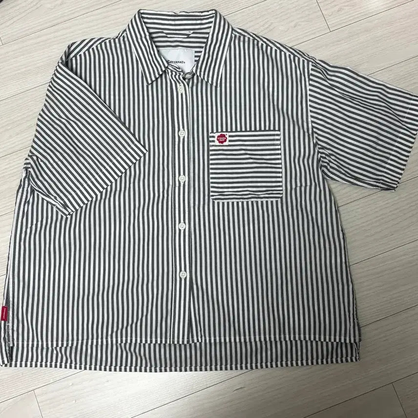 [SOLD OUT] 커버낫 우먼 스트라이프 코튼 하프 셔츠 Navy