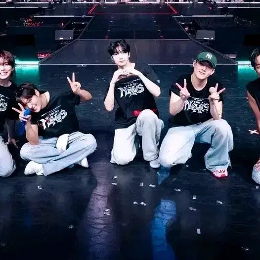[BUNJANG] MONSTA X Nexus MD T-Shirt (Sealed) / 몬스타엑스 넥서스 엠디 티셔츠(미개봉)
