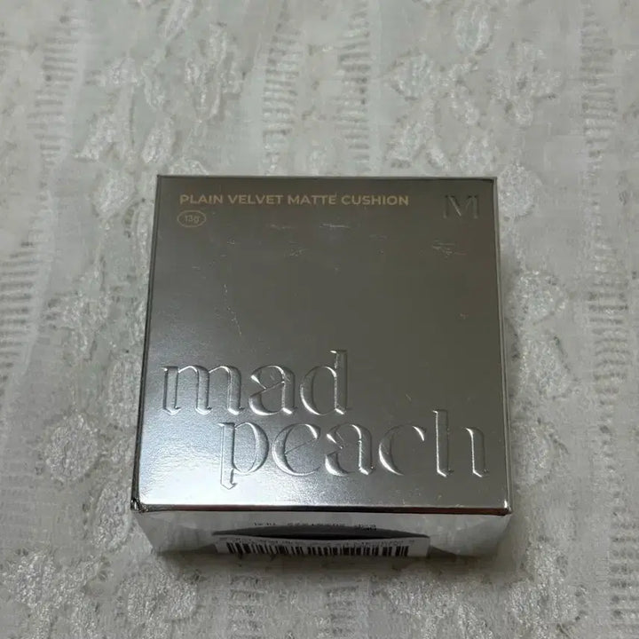[BUNJANG] Mad Peach Plain Velvet Matte Cushion SPF50+ PA++++ 23 Medium Beige / 새상품) 매드피치 플레인 벨벳 매트 쿠션 23 미디엄 베이지