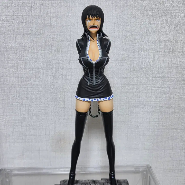 [BUNJANG] Limited Edition Nico Robin Resin Statue / 니코로빈 한정판 레진 피규어