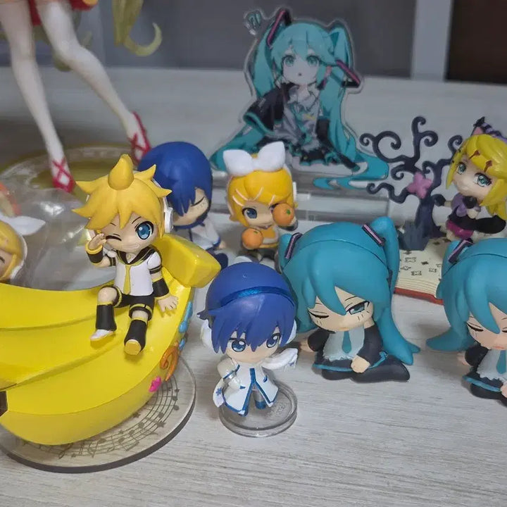[BUNJANG] Vocaloid Gacha Figures Bundle or Individual Sale / 미쿠 보카로 개별,일괄판매 보컬로이드 가챠 피규어