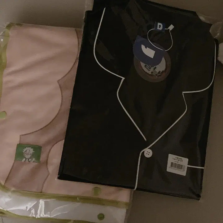 [BUNJANG] Demon Slayer Sanemi Shinazugawa Haori Pajamas Blanket Bundle Set / [일괄] 귀칼 귀멸의칼날 댄꼼마 사네미 하오리 담요 귀살대 잠옷