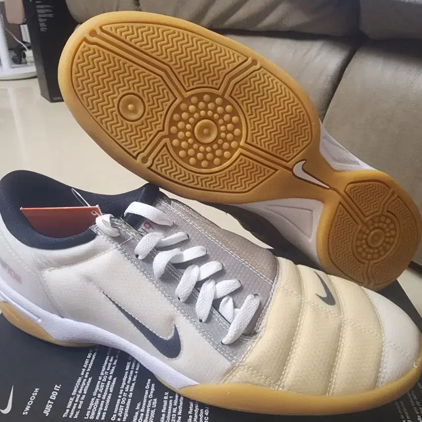 [BUNJANG] Nike Total 90 Indoor Soccer Shoes / 나이키 토탈90 풋살화 실내 축구화 스니커즈
