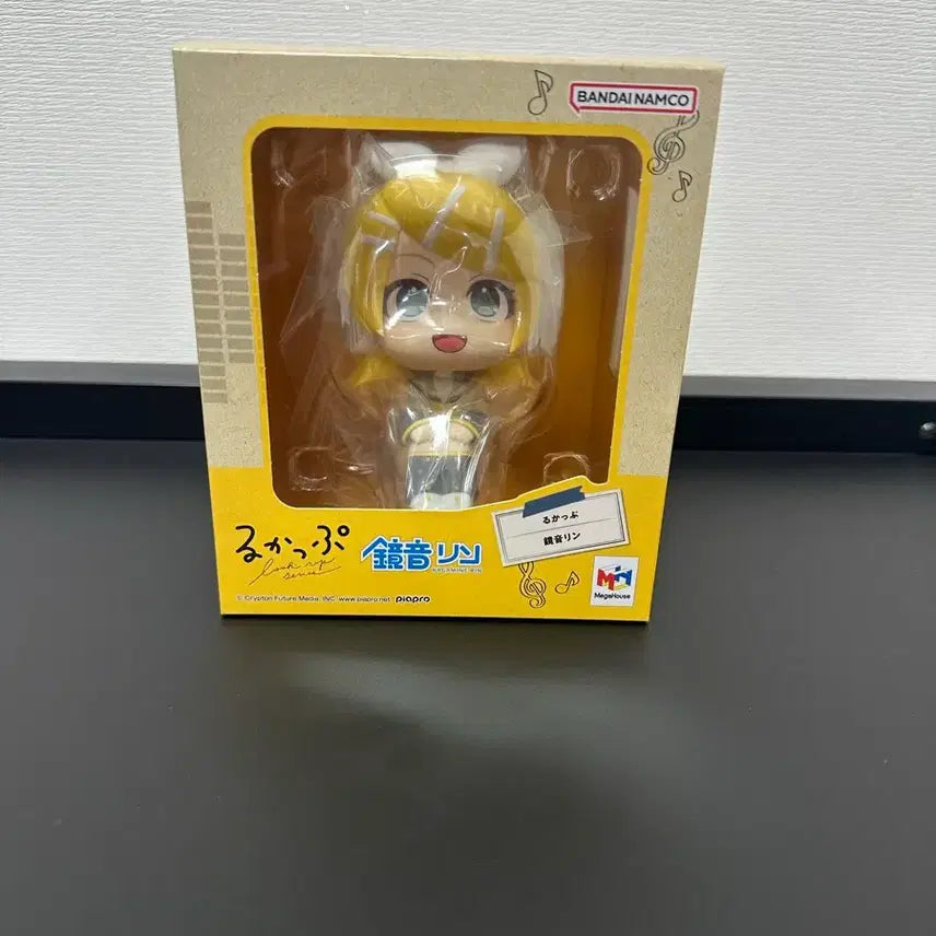 [BUNJANG] Vocaloid Kagamine Rin Lookup Figure / (미개봉) 보컬로이드 카가미네 린 룩업