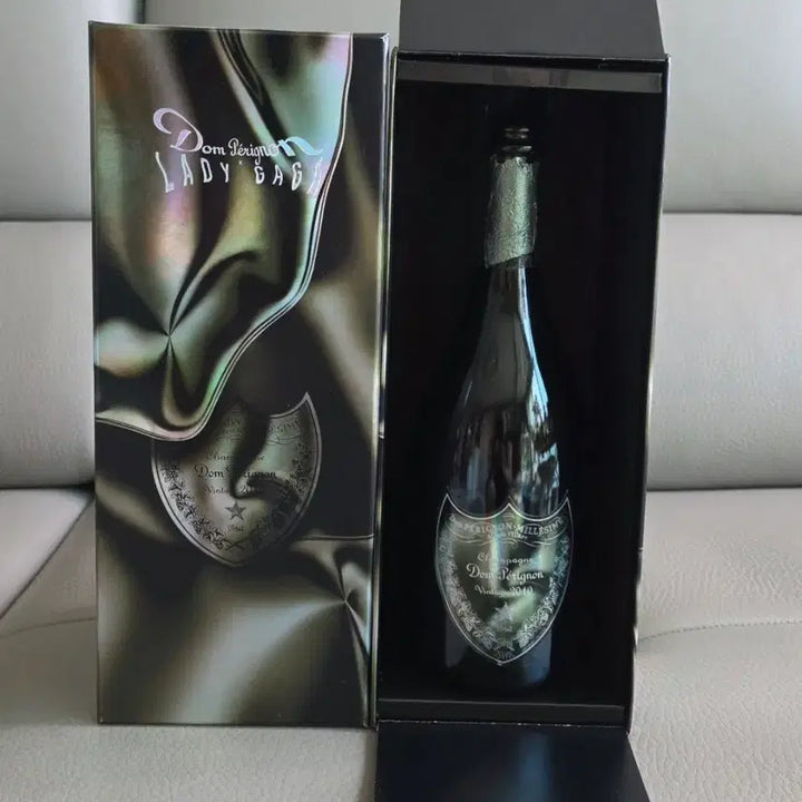 [BUNJANG] Dom Pérignon Lady Gaga Limited Edition Vintage Champagne Bottle 2010 / 돔페리뇽 레이디 빈티지  샴페인 공병