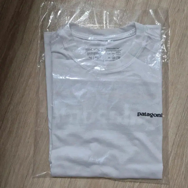 [BUNJANG] Patagonia Short Sleeve T-Shirt White M / 파타고니아 반팔티 화이트 M