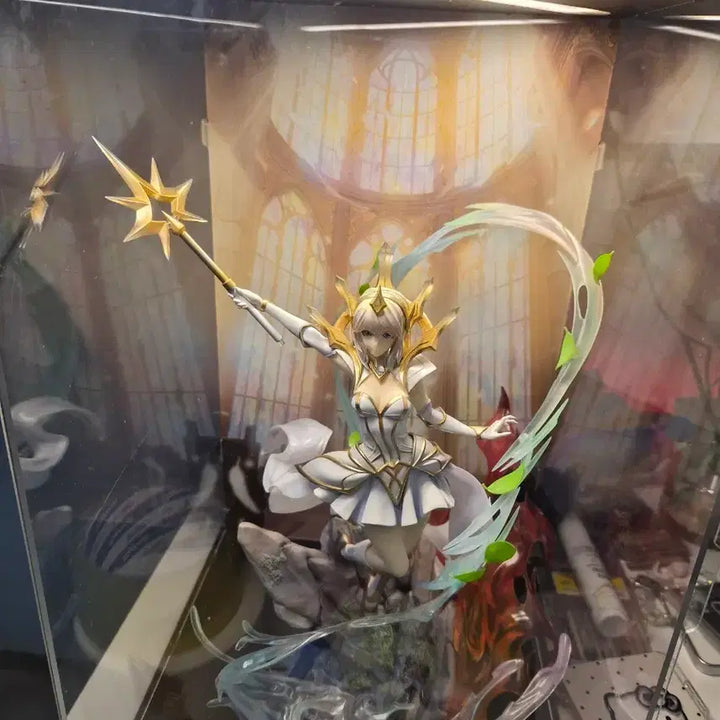 [BUNJANG] League of Legends Lux Figure with Acrylic Case / 롤 럭스 피규어 + 아크릴케이스