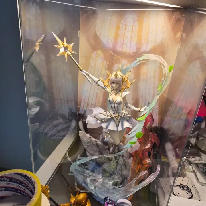 [BUNJANG] League of Legends Lux Figure with Acrylic Case / 롤 럭스 피규어 + 아크릴케이스