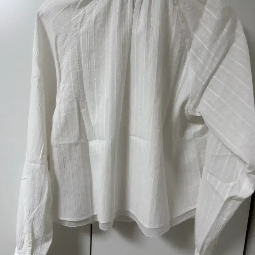 [BUNJANG] The Barnet Blouse / 더바넷 블라우스