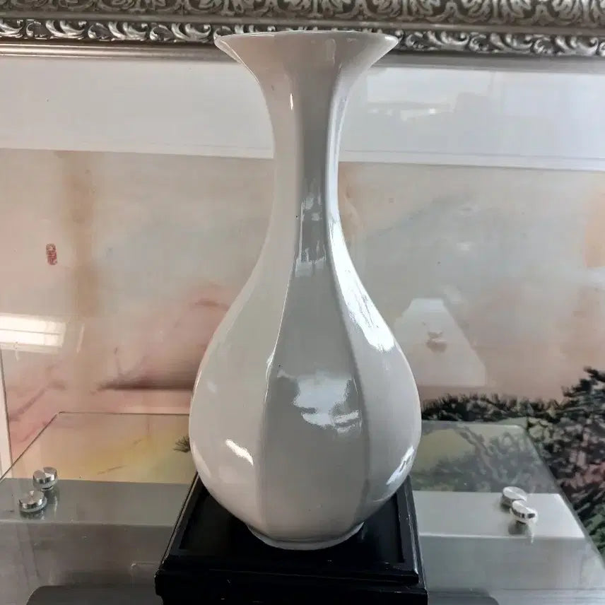 [BUNJANG] Octagonal Vase with Floral Pattern / 팔각 꽃문양 화병