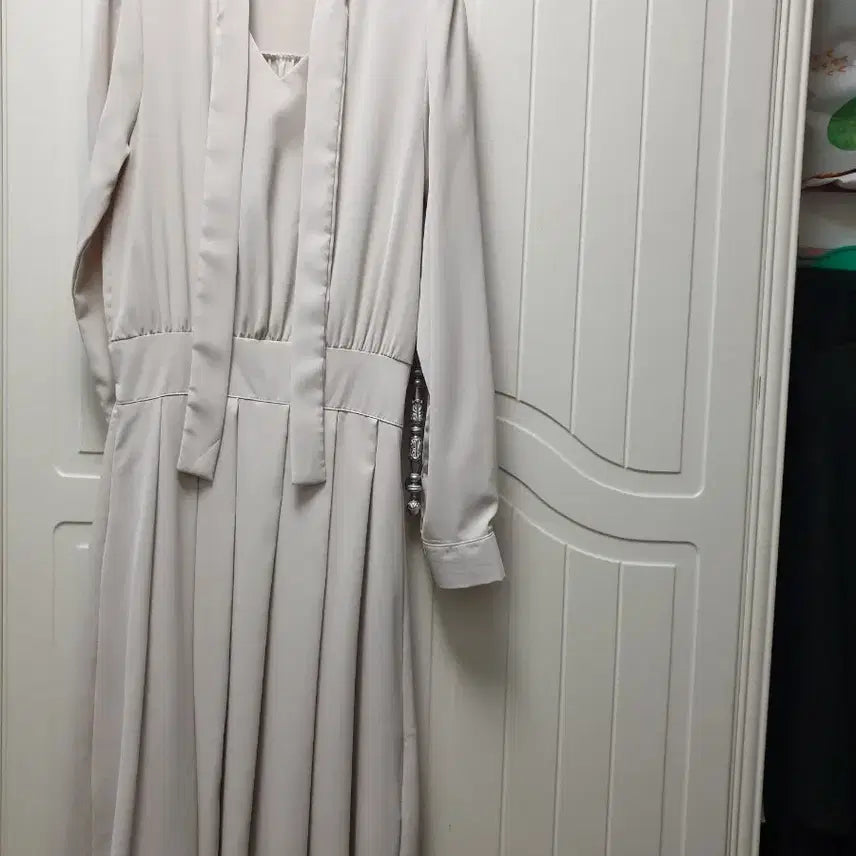 [BUNJANG] Ribbon Neck Long Dress Beige / 리본 넥 블라우스 롱원피스 베이지
