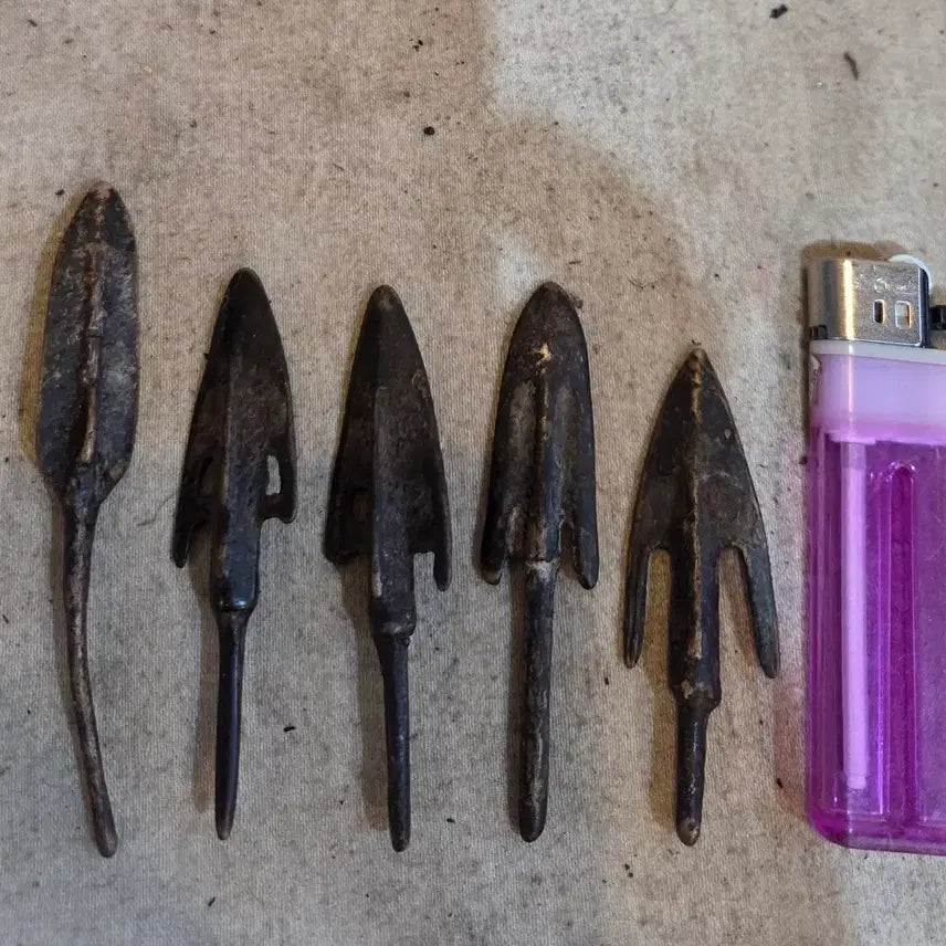 [BUNJANG] Set of 5 Excavated Bronze Arrowheads / 출토 청동 화살촉 5점