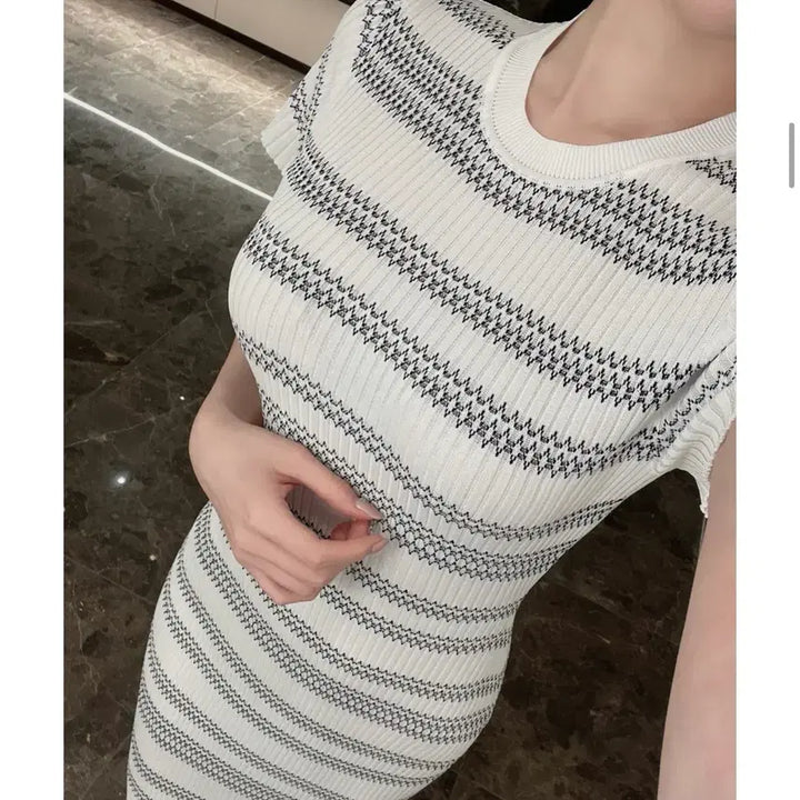 [BUNJANG] De Bella Fabiana Pattern Knit Dress / [정가10만새상품] 드벨라 파비아나 패턴 니트 원피스
