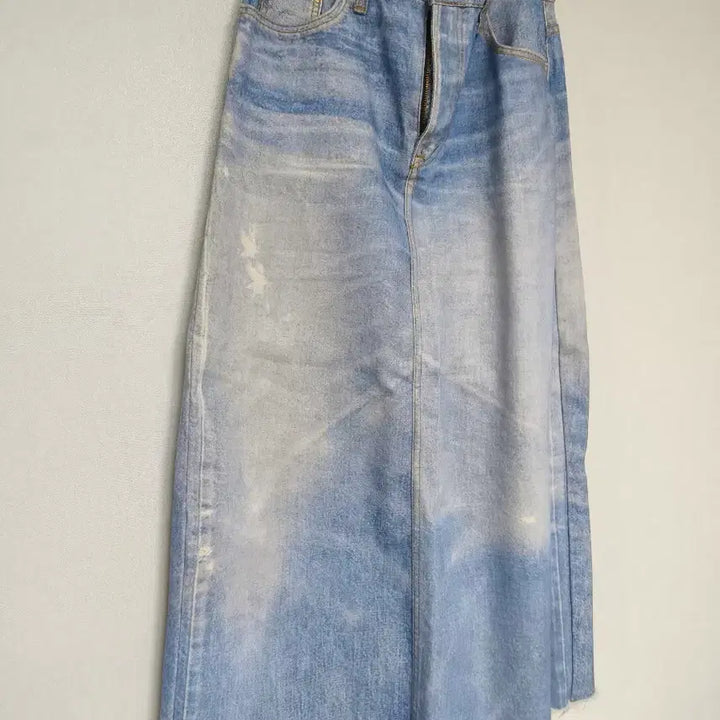 [SOLD OUT] 르바 디지털 프린트 롱 데님 스커트