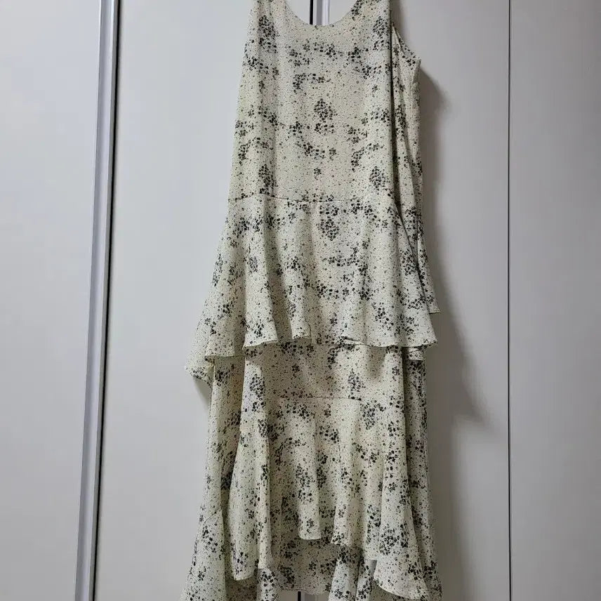 [BUNJANG] Long Sleeveless Frill Dress Ivory / 롱 나시프릴원피스 아이보리