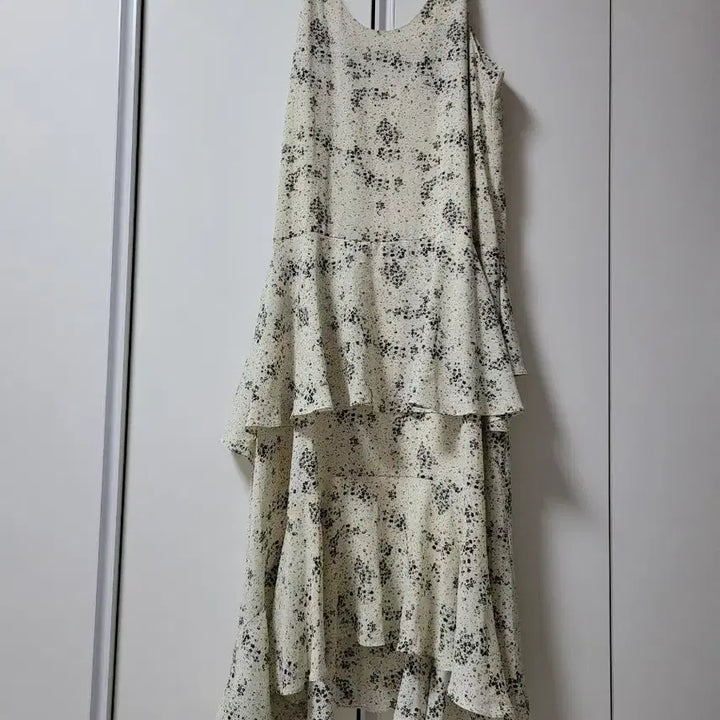 [BUNJANG] Long Sleeveless Frill Dress Ivory / 롱 나시프릴원피스 아이보리