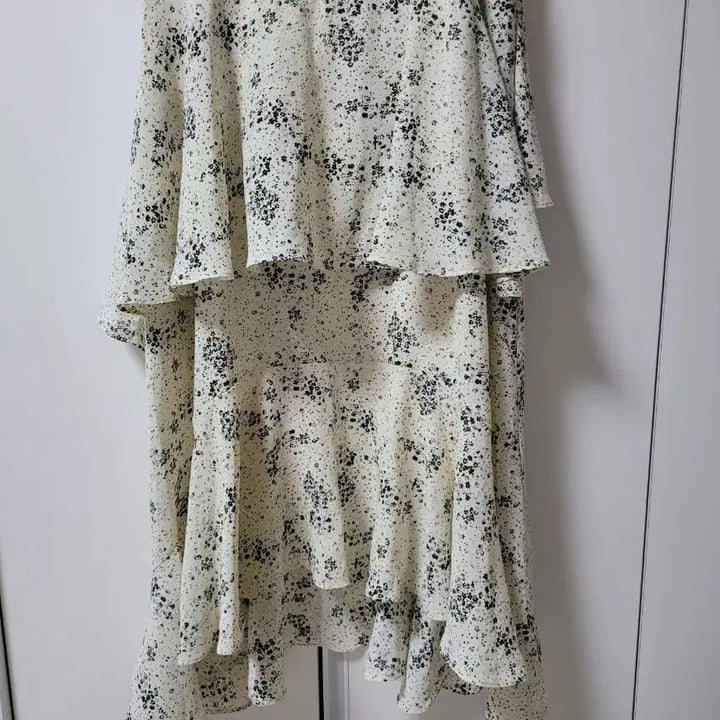 [BUNJANG] Long Sleeveless Frill Dress Ivory / 롱 나시프릴원피스 아이보리