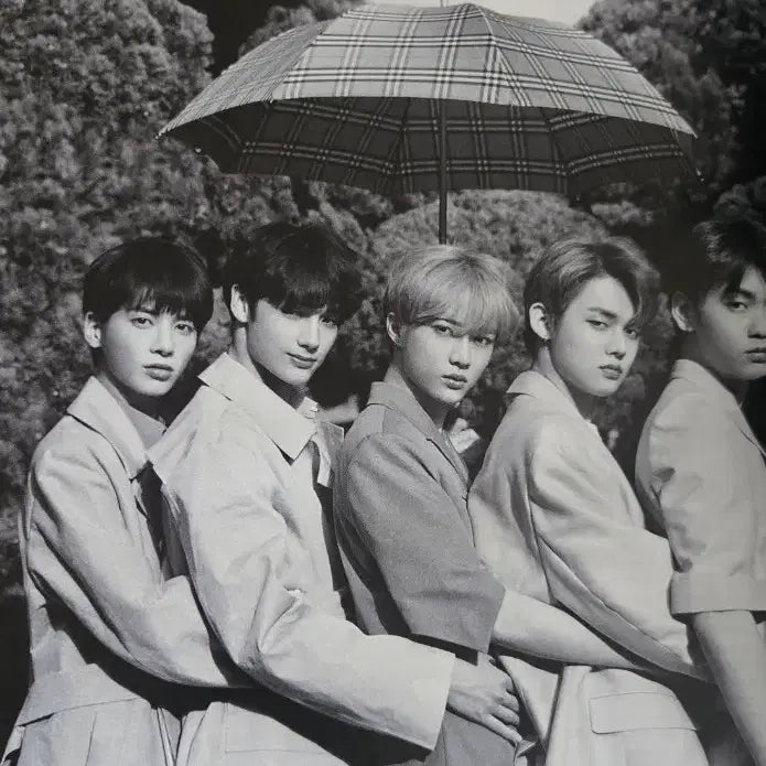 [BUNJANG] W Korea May 2019 TXT (Debut Era) Magazine / 더블유 2019년5월 투바투 희귀(데뷔초)