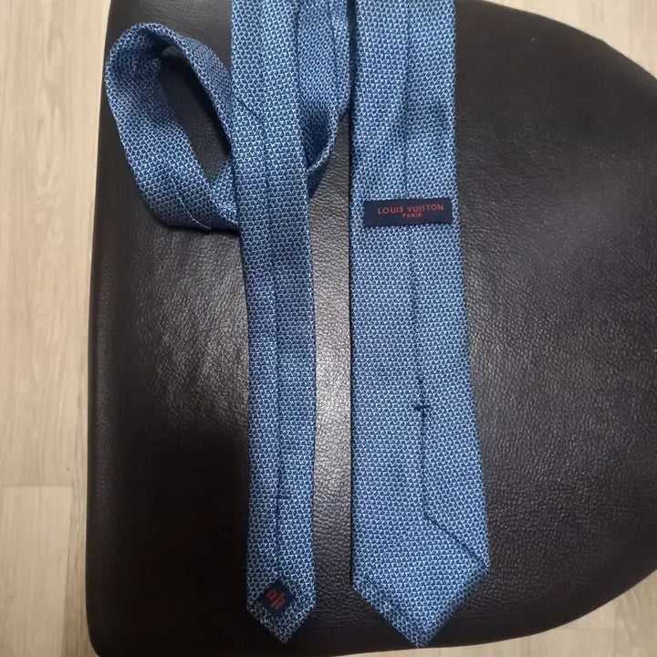 [BUNJANG] Louis Vuitton Silk Necktie Blue / 루이비통 넥타이 [미사용]