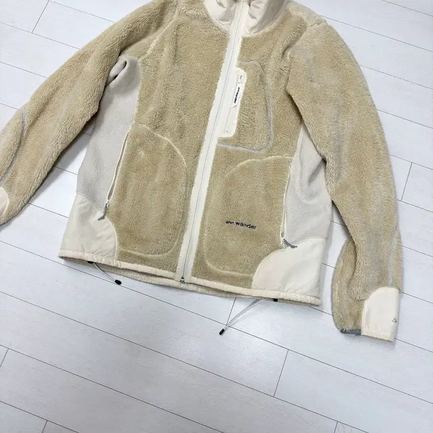 [BUNJANG] And Wander Polartec Fleece L Size / 앤드원더 폴라텍 플리스 L 사이즈  상태 9.2/10  이염 등은 없어요