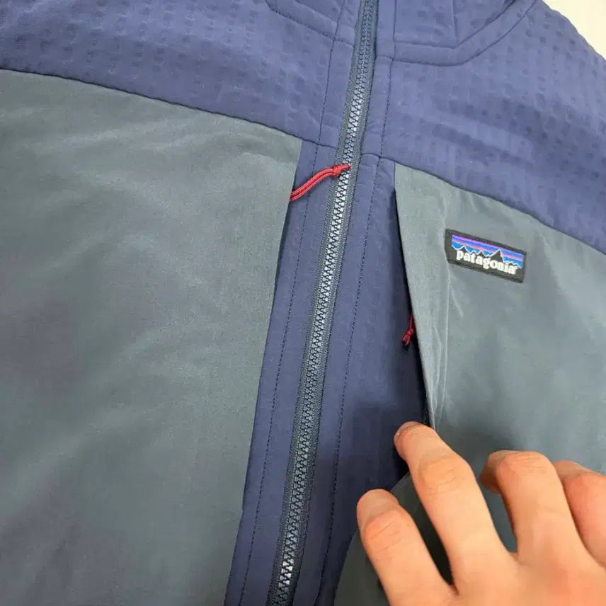 [BUNJANG] Patagonia R2 Hooded Fleece Jacket Size M / 파타고니아 R2  후드 집업 M 사이즈  상태 9.9/10  사진찍고 절